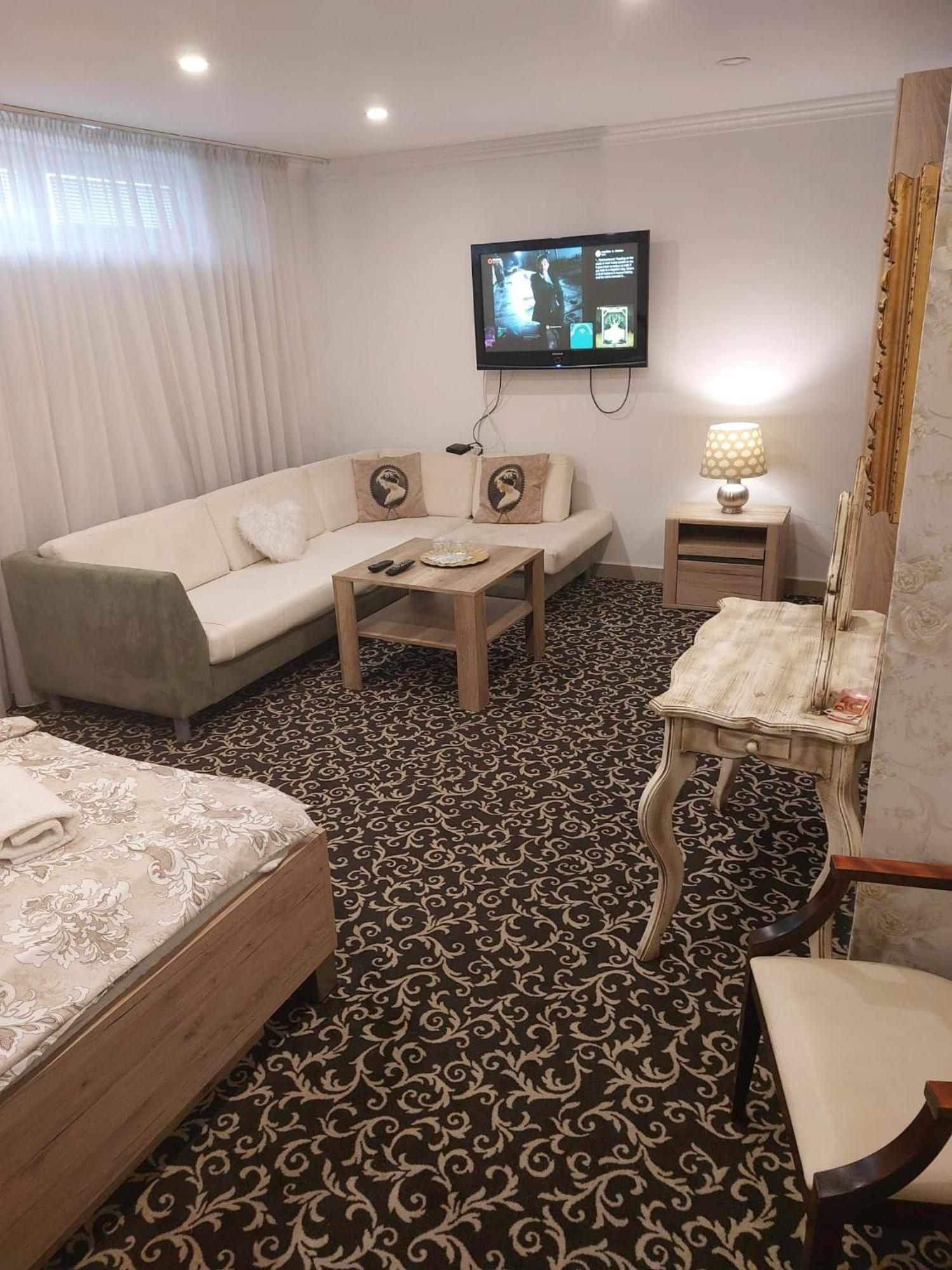 Penzion Vegas Партизанске Екстериор снимка